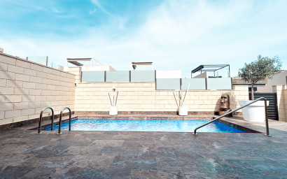 Herverkoop - Villa -
Villamartín - Costa Blanca