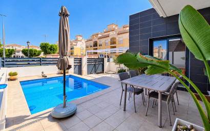 Herverkoop - Villa -
Formentera del Segura - Costa Blanca