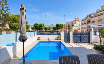 Herverkoop - Villa -
Formentera del Segura - Costa Blanca