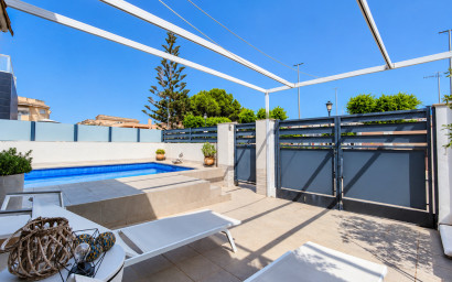 Herverkoop - Villa -
Formentera del Segura - Costa Blanca