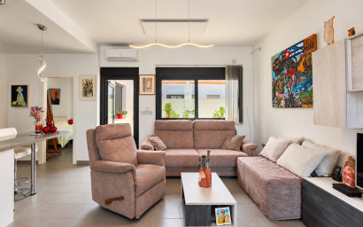 Herverkoop - Villa -
Formentera del Segura - Costa Blanca