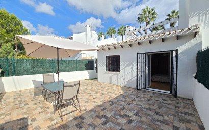 Revente - Maison mitoyenne -
Villamartín - Costa Blanca