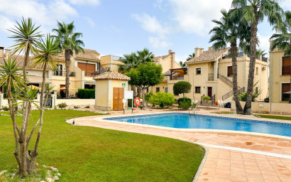 Revente - Maison mitoyenne -
Algorfa - Inland