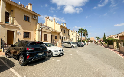 Revente - Maison mitoyenne -
Algorfa - Inland