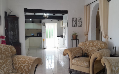 Revente - Villa -
Orba - Inland