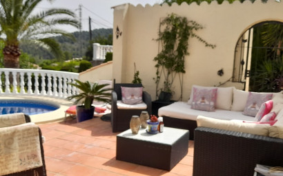 Revente - Villa -
Orba - Inland