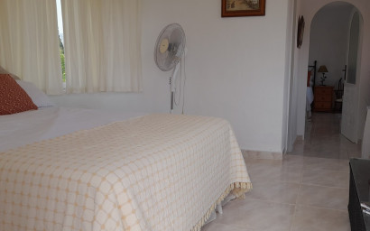 Revente - Villa -
Orba - Inland