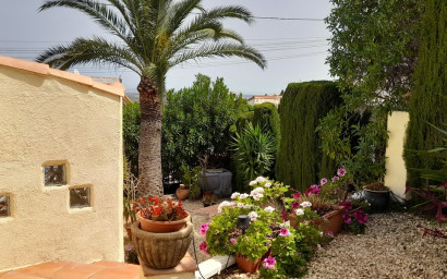 Revente - Villa -
Orba - Inland
