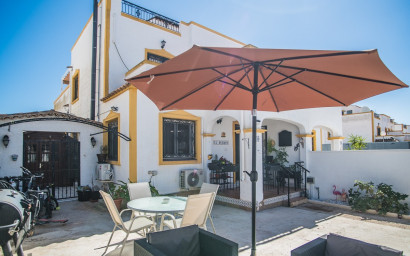 Herverkoop - Villa -
Entre Naranjos - Inland