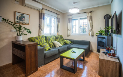 Herverkoop - Villa -
Entre Naranjos - Inland