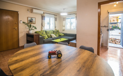 Herverkoop - Villa -
Entre Naranjos - Inland