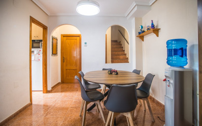 Herverkoop - Villa -
Entre Naranjos - Inland