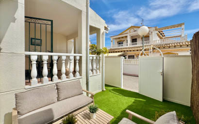 Herverkoop - Herenhuis -
Orihuela Costa - Costa Blanca