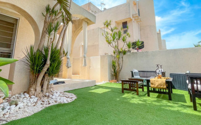 Herverkoop - Herenhuis -
Torrevieja - Costa Blanca