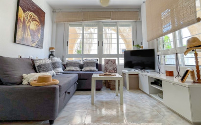 Herverkoop - Herenhuis -
Torrevieja - Costa Blanca
