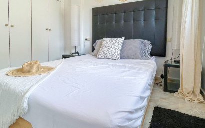 Herverkoop - Herenhuis -
Torrevieja - Costa Blanca