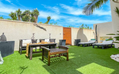 Herverkoop - Herenhuis -
Torrevieja - Costa Blanca