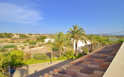 Resale - Villa -
Elche - Peña las Águilas