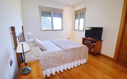 Resale - Villa -
Elche - Peña las Águilas