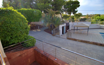 Resale - Villa -
Elche - Peña las Águilas