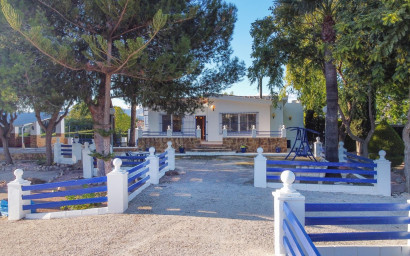 Revente - Villa -
Orihuela