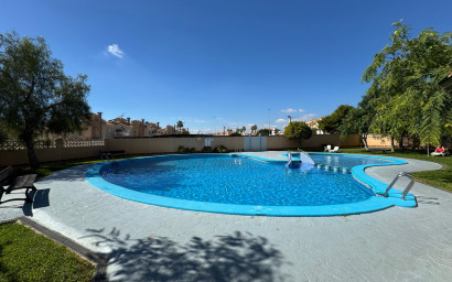 Herverkoop - Penthouse -
Orihuela Costa - Los Almendros-la Florida