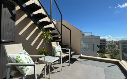 Revente - Penthouse -
Orihuela Costa - Villamartín