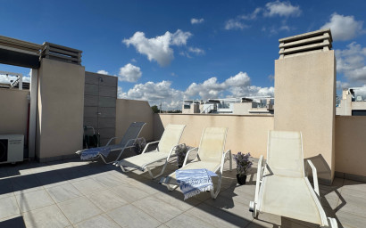 Revente - Penthouse -
Orihuela Costa - Villamartín
