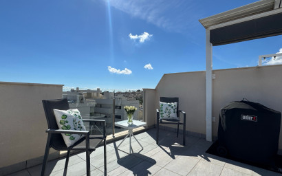 Revente - Penthouse -
Orihuela Costa - Villamartín