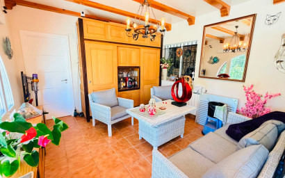 Revente - Villa -
Daya Vieja