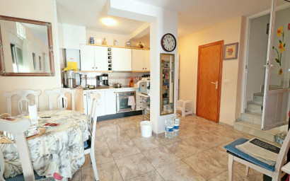 Herverkoop - Herenhuis -
Torrevieja - Torretas