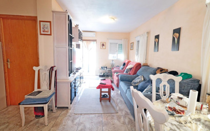 Herverkoop - Herenhuis -
Torrevieja - Torretas