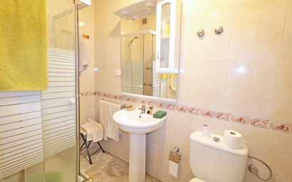 Herverkoop - Herenhuis -
Torrevieja - Torretas