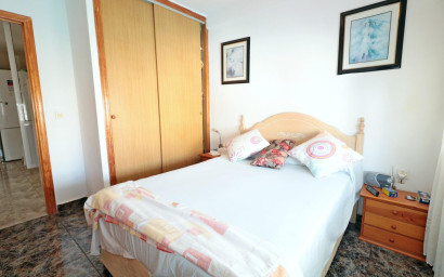 Herverkoop - Herenhuis -
Torrevieja - Torretas