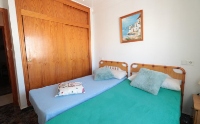 Herverkoop - Herenhuis -
Torrevieja - Torretas