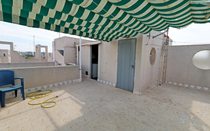 Herverkoop - Herenhuis -
Torrevieja - Torretas