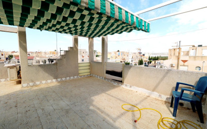 Herverkoop - Herenhuis -
Torrevieja - Torretas