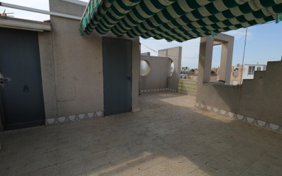 Herverkoop - Herenhuis -
Torrevieja - Torretas