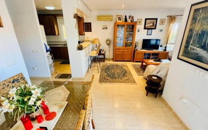 Revente - Villa -
Los Montesinos - La Herrada