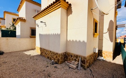 Revente - Villa -
Los Montesinos - La Herrada
