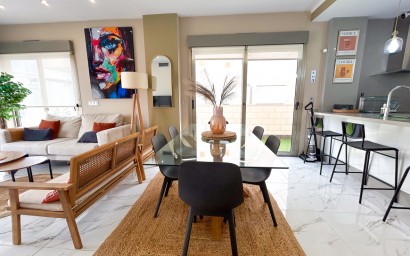 Resale - Villa -
Villamartín