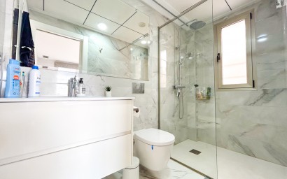 Resale - Villa -
Villamartín