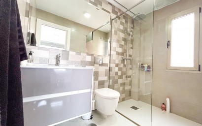 Resale - Villa -
Villamartín