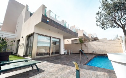 Resale - Villa -
Villamartín