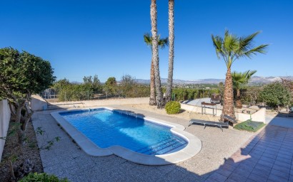 Resale - Villa -
Orihuela Costa - Orihuela