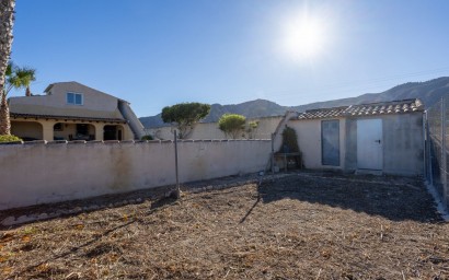 Resale - Villa -
Orihuela