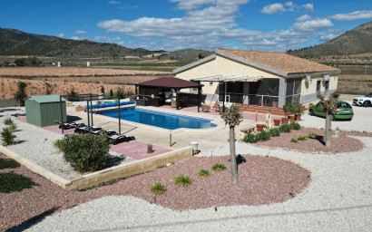 Resale - Villa -
PINOSO