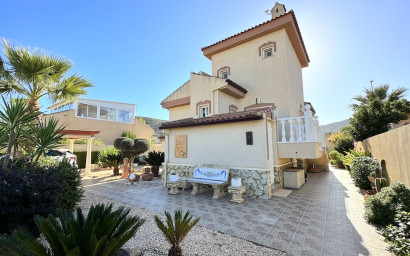 Resale - Villa -
Hondón de las Nieves - HONDON DE LAS NIEVES