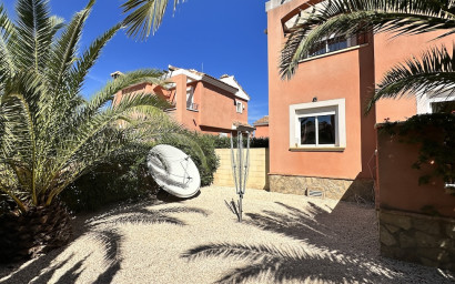 Resale - Villa -
HONDON DE LAS NIEVES