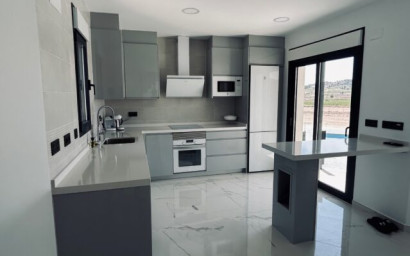 Revente - Villa -
Pinoso